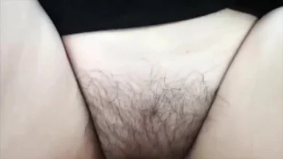 和52岁丰满大屁股熟女大妈车震操逼，大妈身材很丰满胸大屁股肥，太爽了